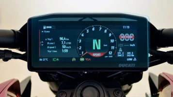Beschermglas Pixsel Op de snelheidsmeter van de motorfiets DUCATI XDIAVEL 2025 + 8.2“