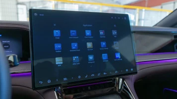 Beschermglas Pixsel Op de monitor DENZA Z9 GT - 18“ 2025 -
