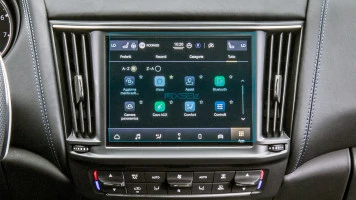 Beschermglas Pixsel Op de monitor MASERATI LEVANTE - 8.5“ 2020 - 2024