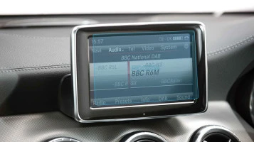 Beschermglas Pixsel Op de monitor MERCEDES BENZ CLA-CLASS - 6.9“ 2013 - 2016