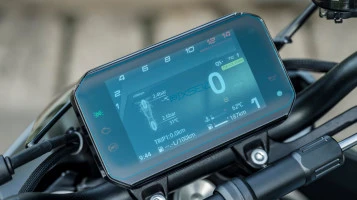 Beschermglas Pixsel Op de snelheidsmeter van de motorfiets CFMOTO 675NK 2024 + 6.8“
