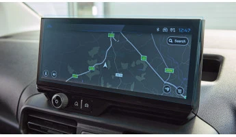 Protective glass Pixsel for monitor PEUGEOT PARTNER - 11.1“ 2024 -